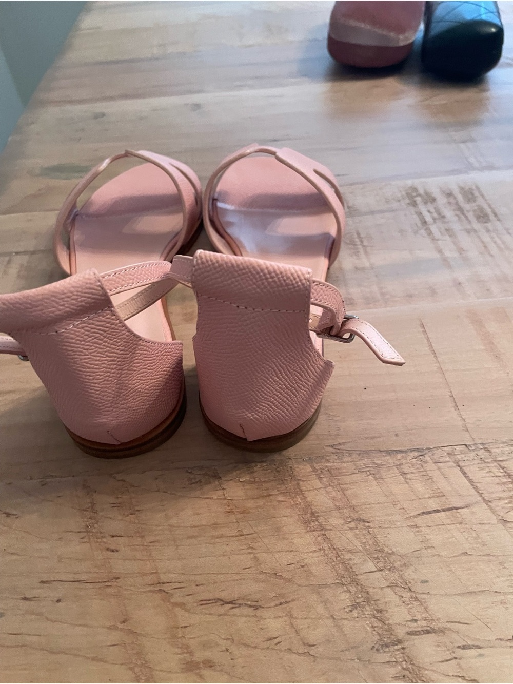 Hermes Women's Pink Ankle-Strap Leather Sandals - Picture 4 of 5